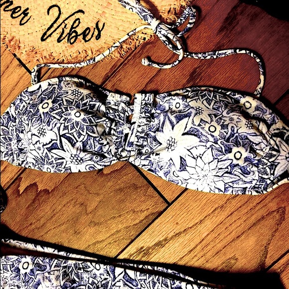 NWT 2 Chillies Australian Floral Bikini Swimsuit - Picture 3 of 6